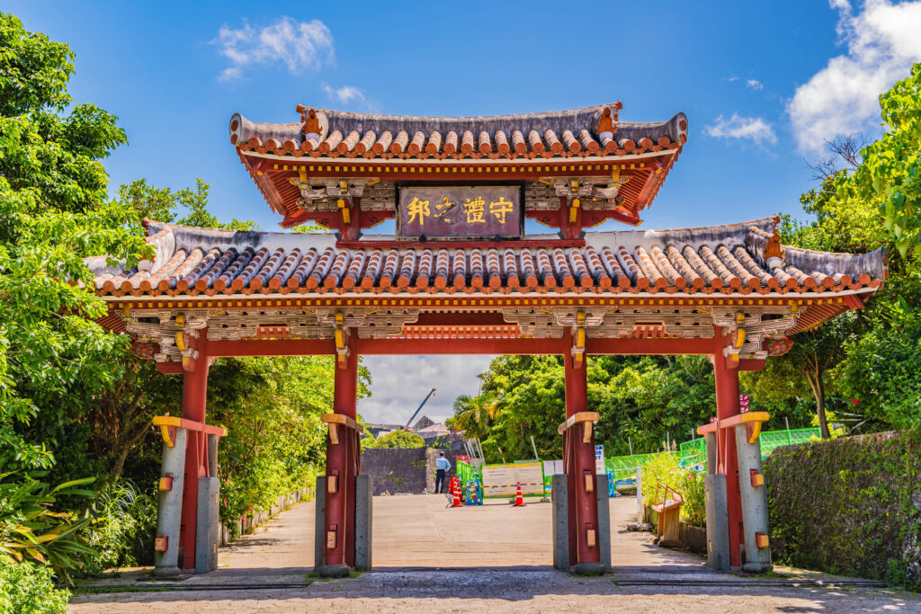 沖縄の初夏を彩る歴史的建造物ツアー